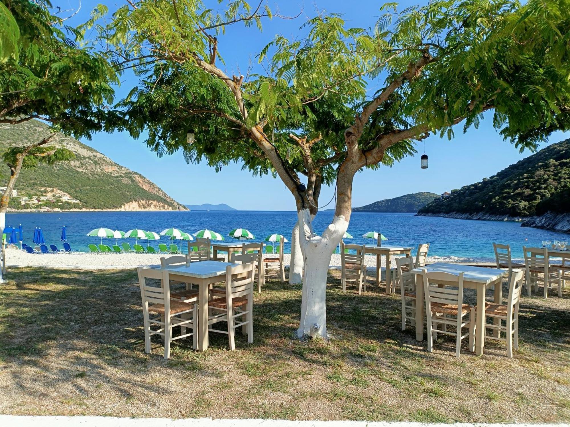 Helios Beach House Mikros Gialos Exteriör bild